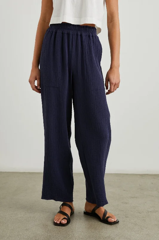 LEON CROP PANT - NAVY Vibrant Femme Fashion