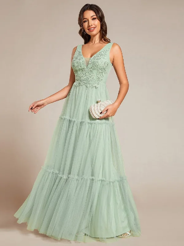 Chic See-Through Sleeveless Tulle Formal Evening Dress with Applique Elevate Your Wardrobe