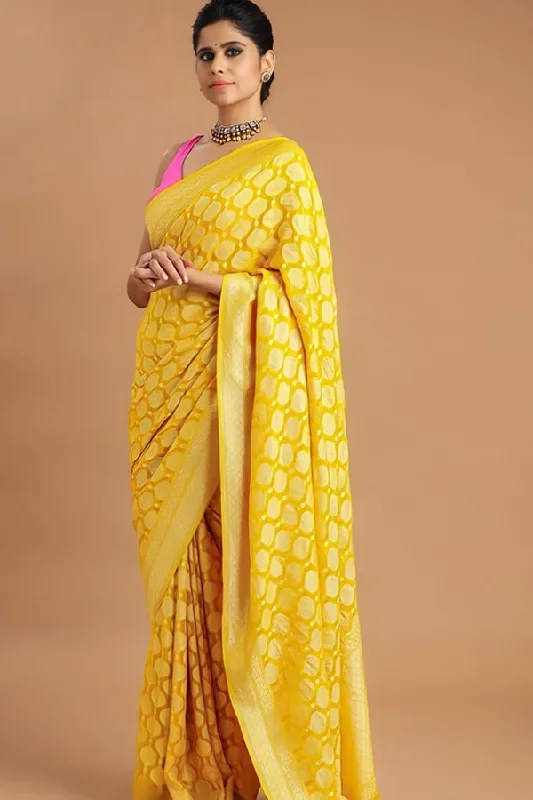 Marriage Wedding Silk Saree For Haldi Function Stylish Looks