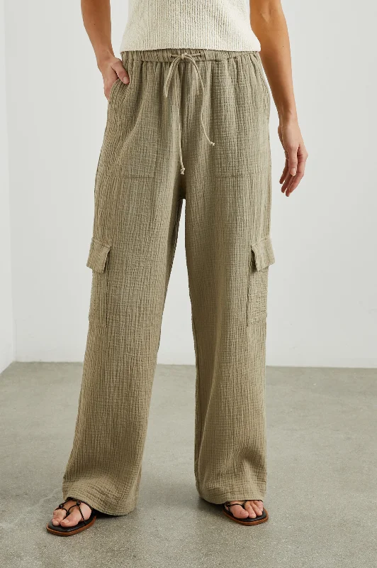 CHRISTIANO PANT - OLIVE Exquisite Craftsmanship