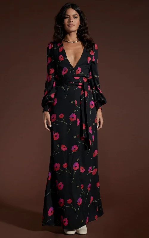 Mariela Maxi Dress In Poppies On Black Top Brand Discounts