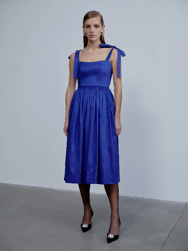 Sibby Midi Dress in Bleu Trendy Street Style Attire