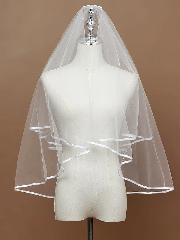 Simple Double-Layered Wedding Veil with Scalloped Edge Style Redefined