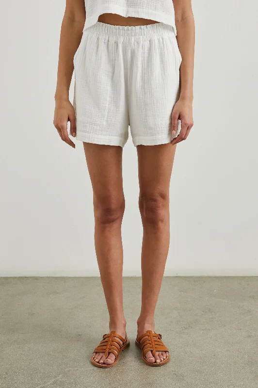 LEIGHTON SHORT - WHITE Casual Weekend Relaxed Style